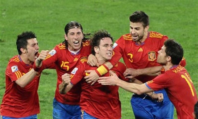 Sự ảnh hưởng của việc Puyol đã đánh bại đội bóng nào bằng cú đánh đầu trong trận bán kết World Cup 2010